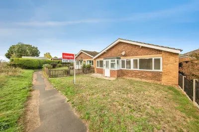 Broom Knoll, East Bergholt, CO7