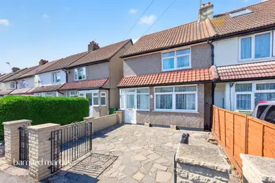 Brinkley Road, Worcester Park, KT4