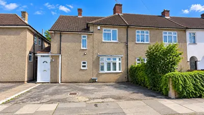 Haydon Road, Dagenham, RM8