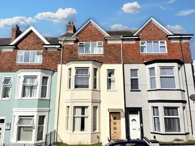 Addison Road, North Hill