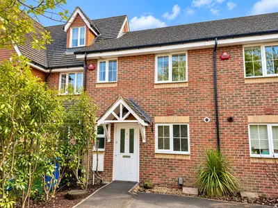 Guillemont Fields, Farnborough, Hampshire, GU14 9UE