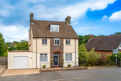 23 Dorking Road, Tunbridge Wells, TN1 2LN