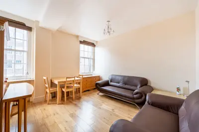 97a Queens Court, 15 Queensway, London