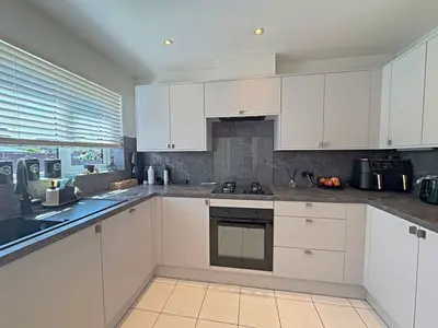 Nightingale Crescent, Harold Wood, RM3 0GD