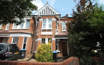 Park Avenue, Palmers Green, London N13