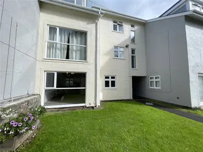 Ffordd Garnedd, Y Felinheli
