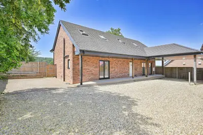 Stone Road, Hill Chorlton, ST5