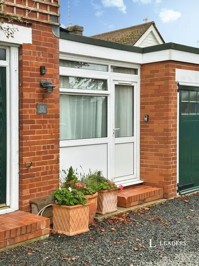 Old Manor Road, Rustington, BN16