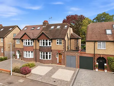 Highfield Avenue, Harpenden, AL5