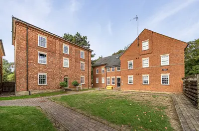 Nelson Street, Buckingham, Buckinghamshire, MK18 1GR
