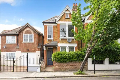 Honeybrook Road, London, SW12