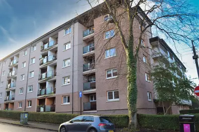 Princes Place, Glasgow, G12