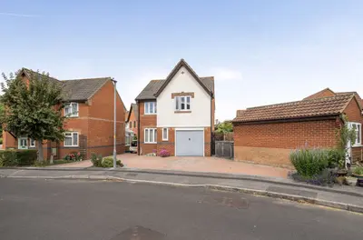 Hillbourne Close, Warminster, BA12
