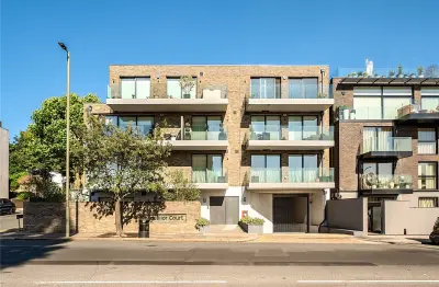 Regents Park Road, London, N3