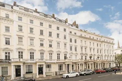St. Georges Drive, London, SW1V