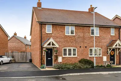 Chapel Drive, Aston Clinton, HP22