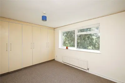 Tring Avenue, London, W5