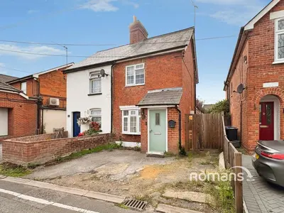 Willow Lane, Blackwater, GU17
