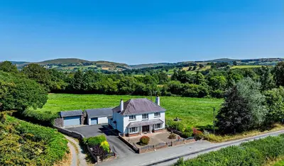 Llanio Road, Tregaron, Ceredigion, SY25 6UW