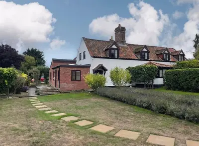 Easthaugh Road, Lyng, NORWICH