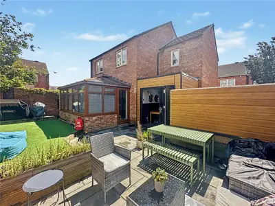 Darby Way, Allerton Bywater, WF10