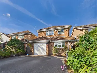 Westwood Avenue, Woodham, KT15