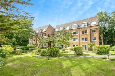 Wimborne Road, Bournemouth, BH2