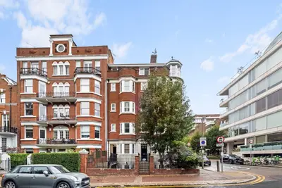 Albert Bridge Road, London, SW11