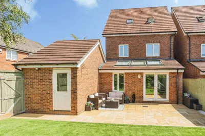 Thorne Crescent, Manchester, M28