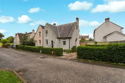 Dumgoyne Gardens, Milngavie, G62