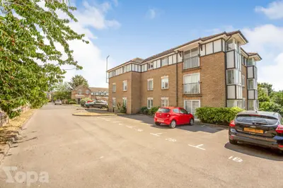 Norfolk Close, Dartford, DA1