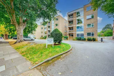 Brackley Road, Beckenham, BR3
