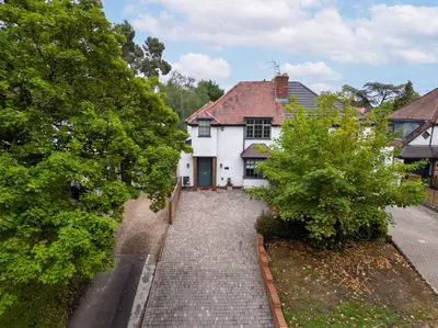 Warwick Road, Knowle, Solihull, B93 9LF