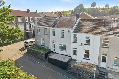 Pleasant View Terrace, Swansea, SA1 6YQ