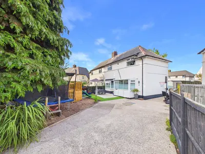 Park Avenue, Mansfield Woodhouse, Mansfield, NG19 8NB