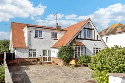 Loxwood Avenue, Worthing, BN14