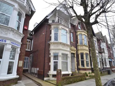 London Road, Portsmouth, PO2