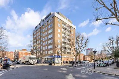 Melbourne Court, Randolph Avenue, Little Venice, London, W9