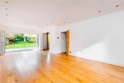 Cedar Heights, Richmond, TW10