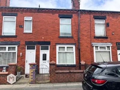 Moorfield Grove, Bolton, BL2 2LG