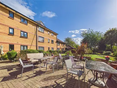 Cloverdale Drive, Longwell Green, BS30