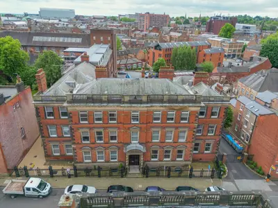 Middleton House, DE1