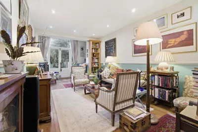 Earls Court Road, London, SW5