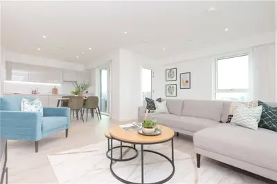 Heartwell Avenue, London, E16