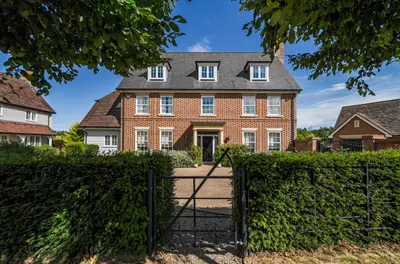 Acres, Semi-Rural Ditton