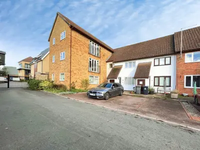Priory Street, Ware, SG12